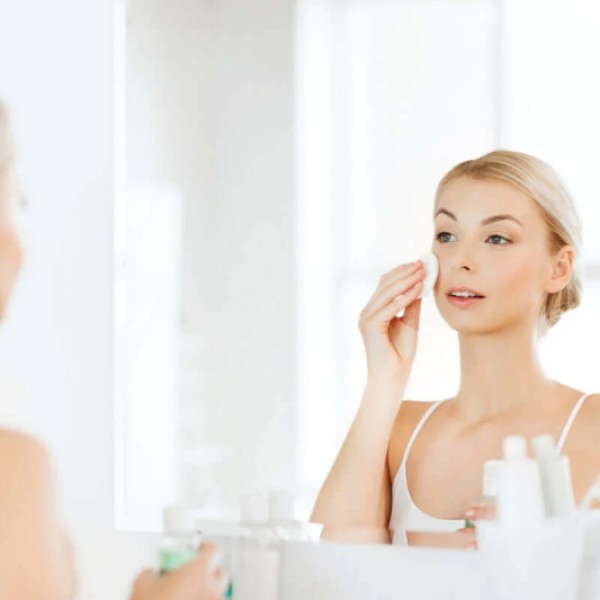 Nước hoa hồng toner có công dụng gì? Hướng dẫn sử dụng đúng cách