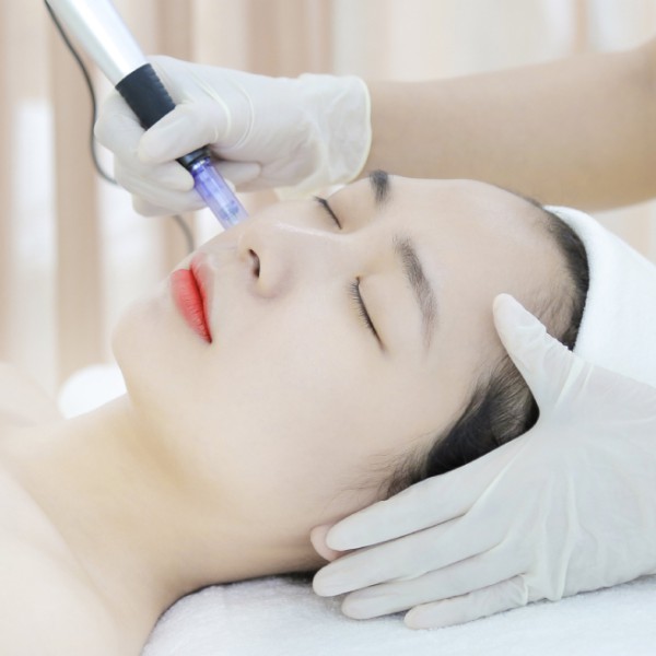 Dịch vụ thu nhỏ lỗ chân lông ở phòng khám da liễu an toàn hiệu quả